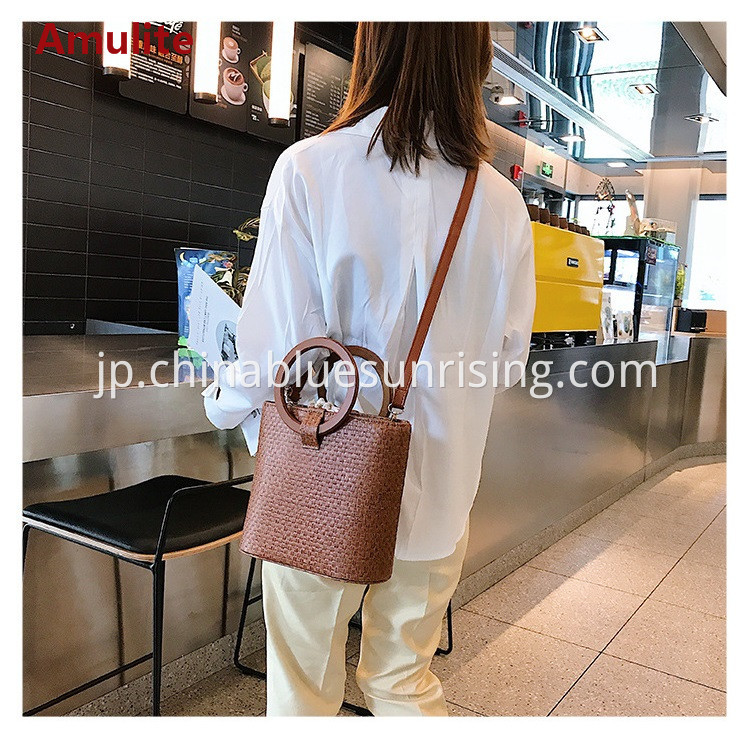 straw shoulder bag